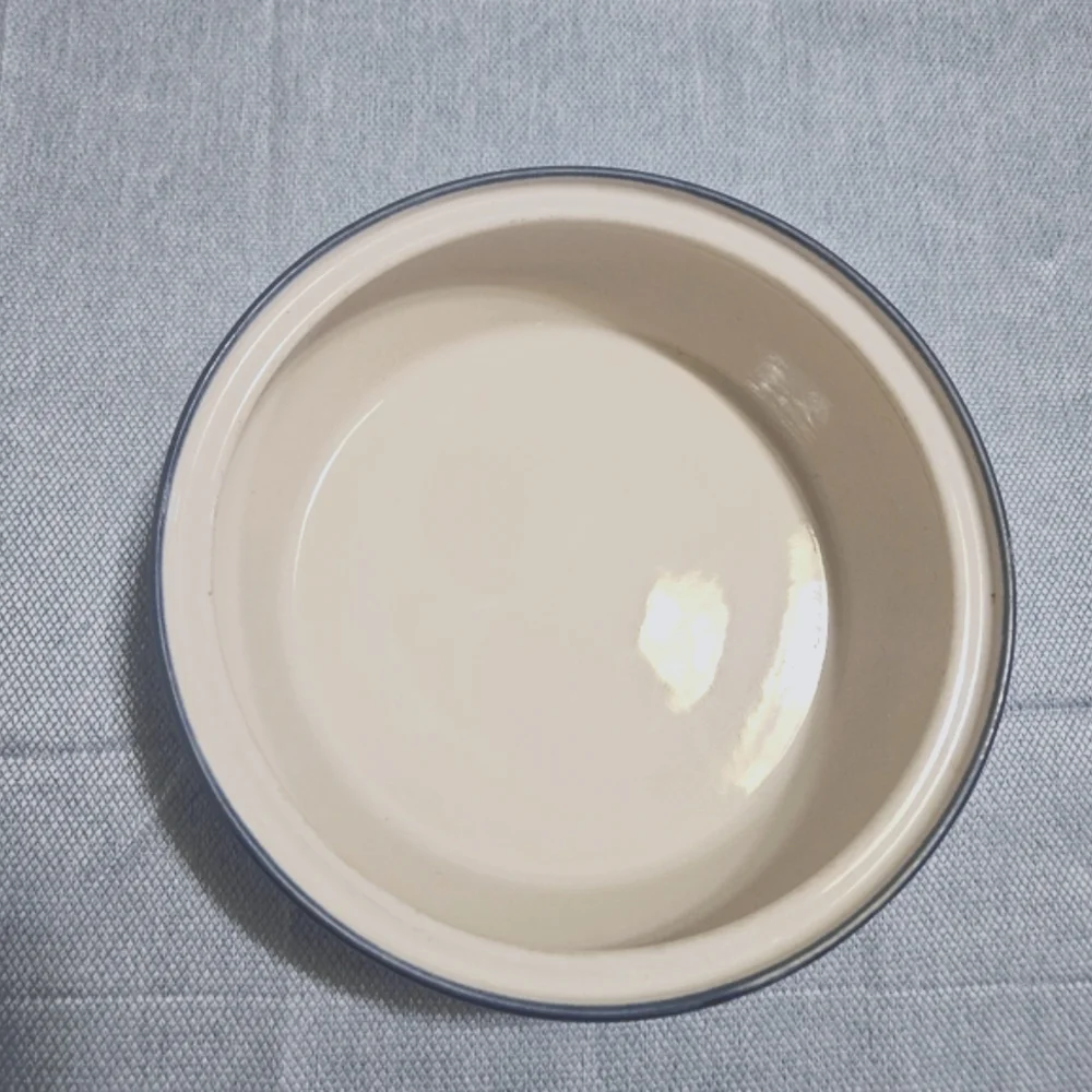 Pfaltzgraff Ocean Breeze Lg. Round Casserole 2 QT Baking Stoneware USA Cream 9